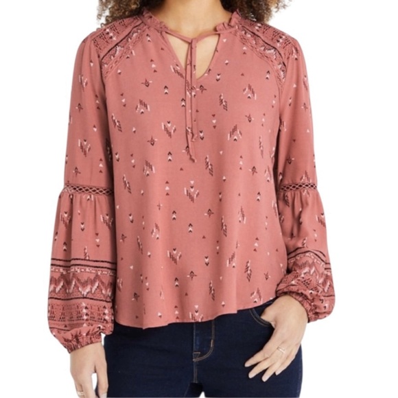 Maurices Tops - Maurices Mauve Aztec Patterned Ballon Sleeve Blouse (Size: Medium)